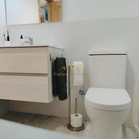 Lovely 2 Bedroomed With Pool Διαμέρισμα