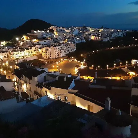 Lovely 2 Bedroomed With Pool Frigiliana